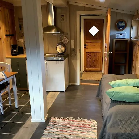 Idyllic And Rural At Torvlobakkan Gard Apartment